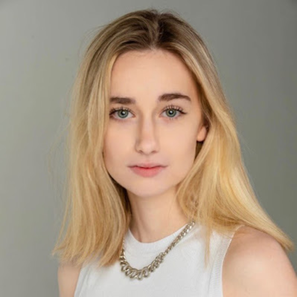 Meet your Posher, Courtney